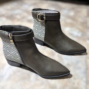 NIB Liz Claiborne Women's Stacked Heel Booties Size 7 M